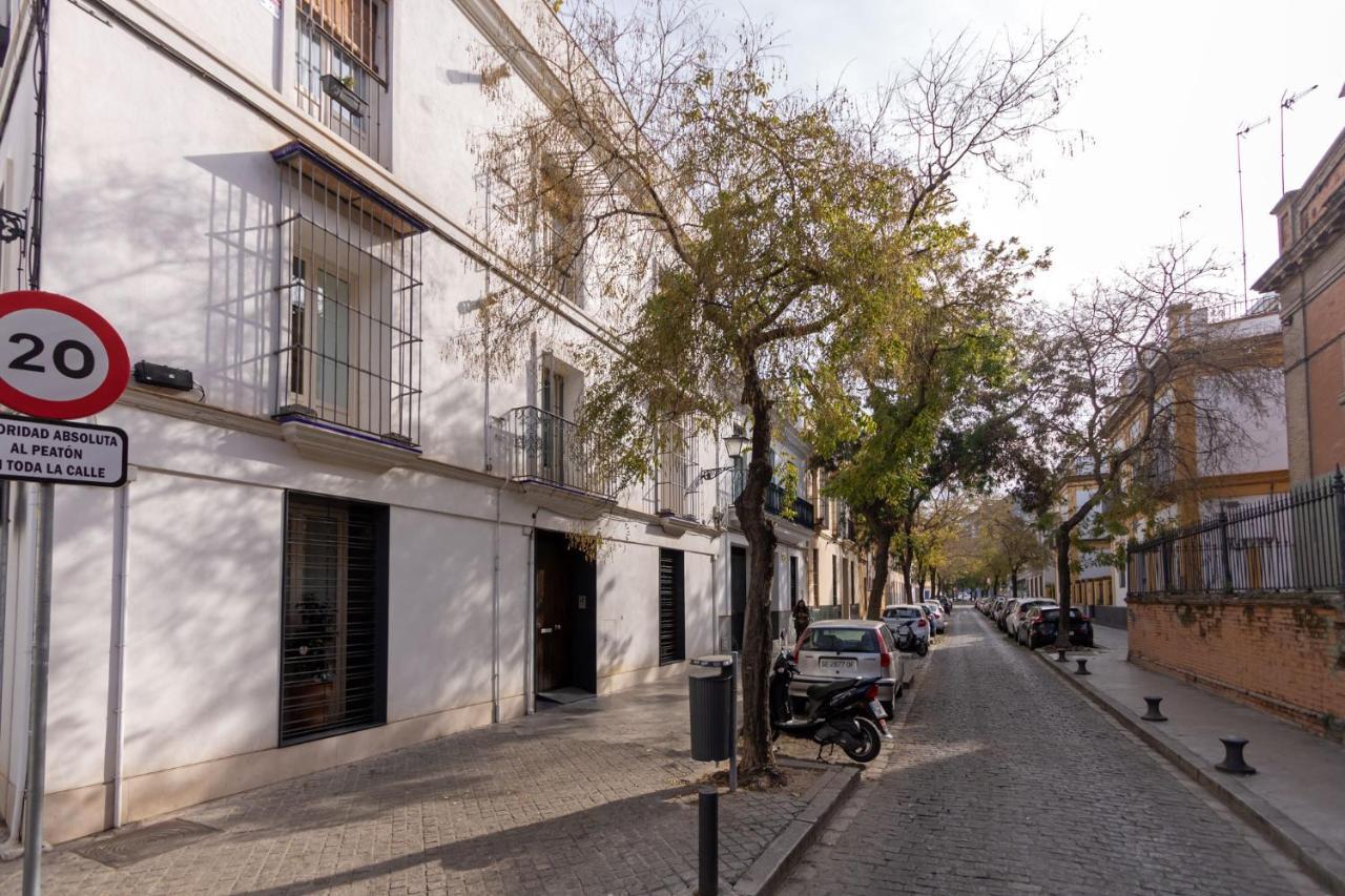 Alkazar Gardens Old Town 6 Pax Apartment Sevilla Bagian luar foto