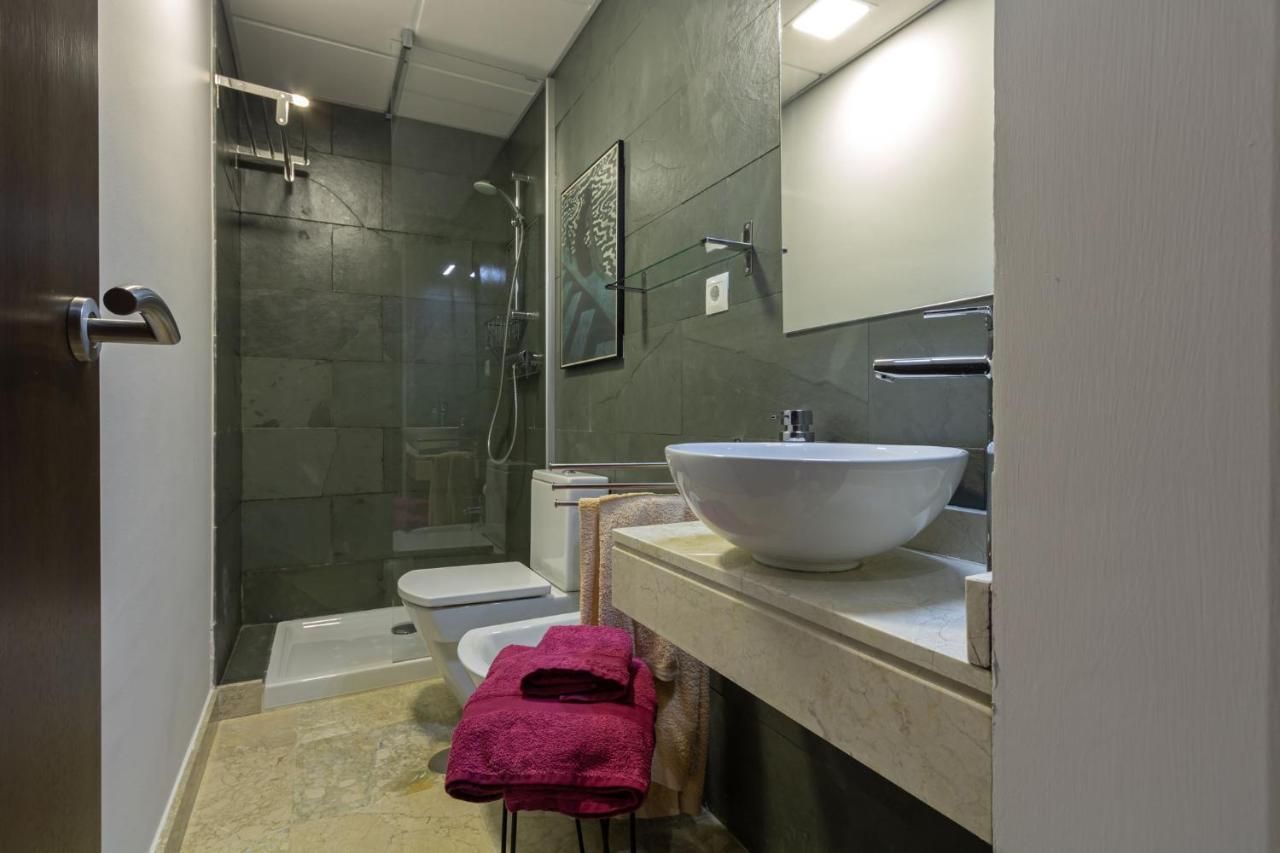 Alkazar Gardens Old Town 6 Pax Apartment Sevilla Bagian luar foto