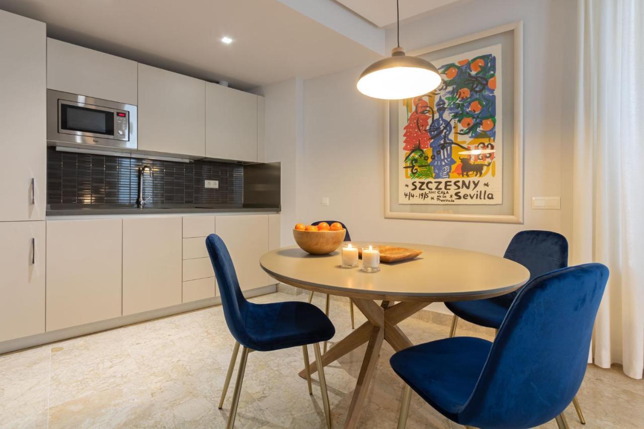 Alkazar Gardens Old Town 6 Pax Apartment Sevilla Bagian luar foto